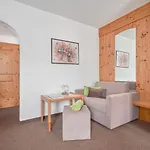 Felsenstueberl Зёльден