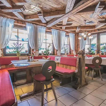 Felsenstueberl Guest house 3*