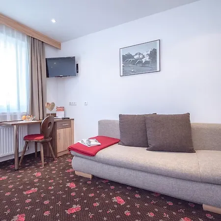 Felsenstueberl Guest house Solden