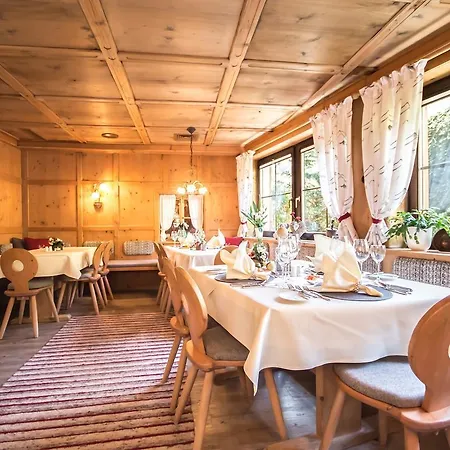 Konukevi Felsenstueberl Sölden