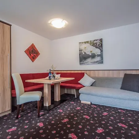 Gæstehus Felsenstueberl 3*